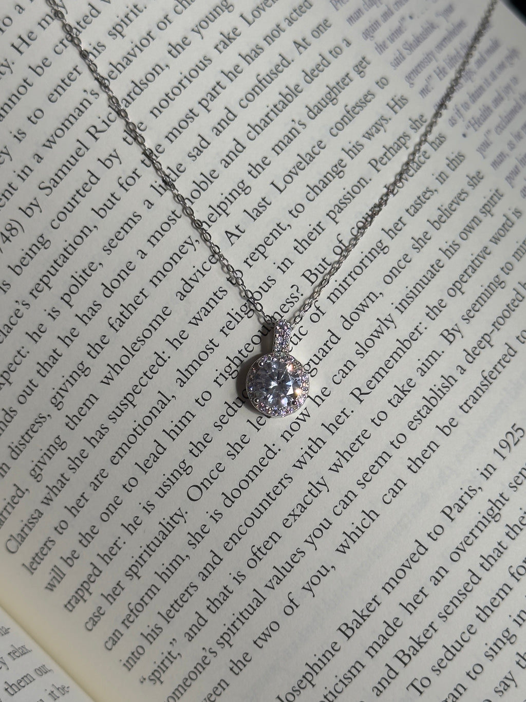 Lueur Silver Necklace