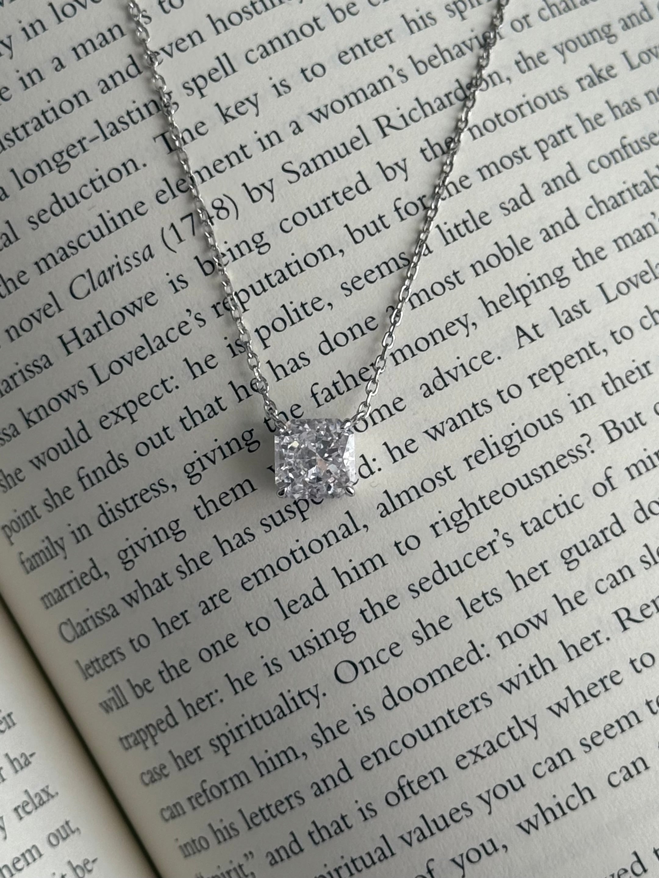 Lucide Silver Necklace