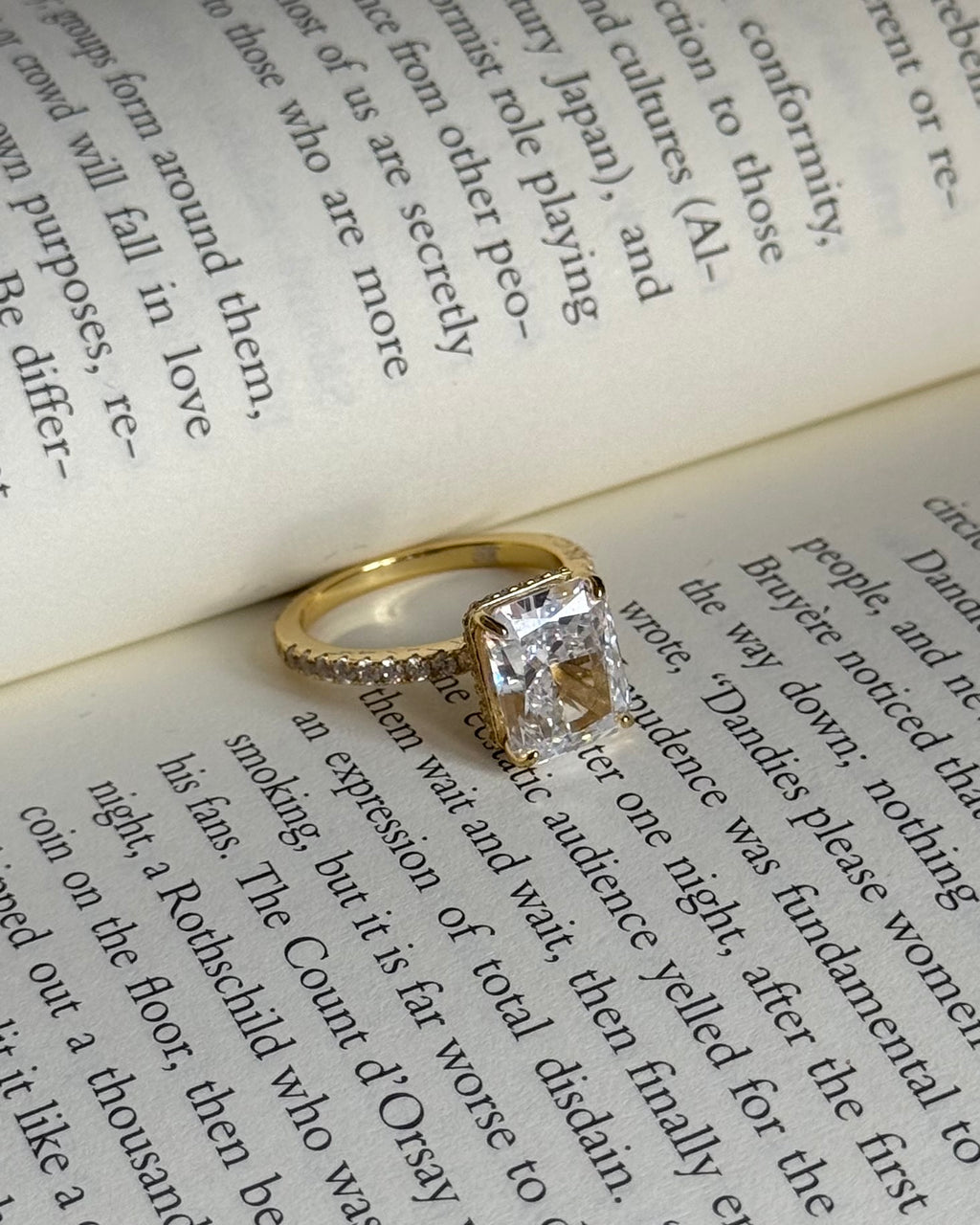 Carré d’Or Gold Ring
