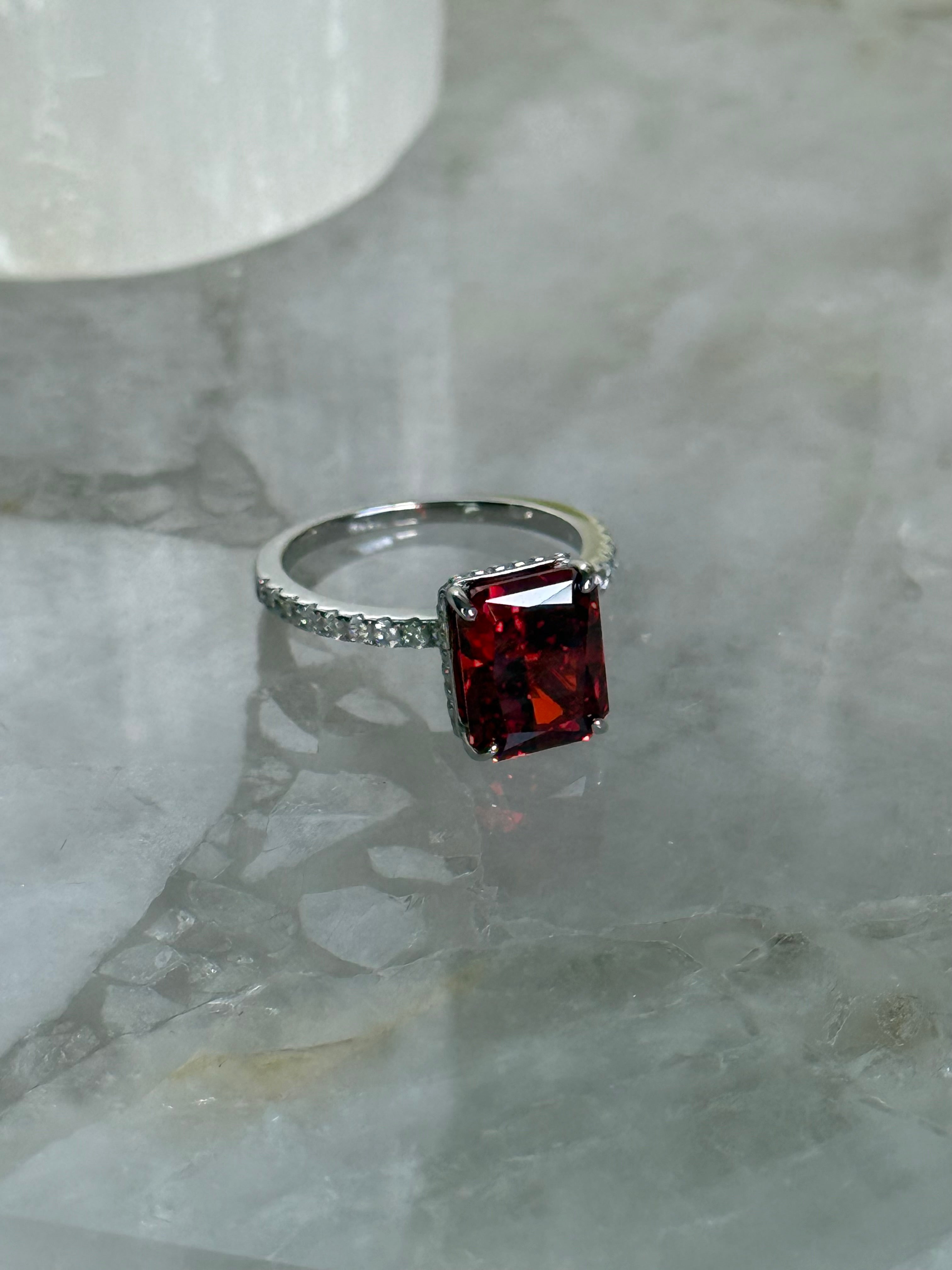 Chérie Silver Ring