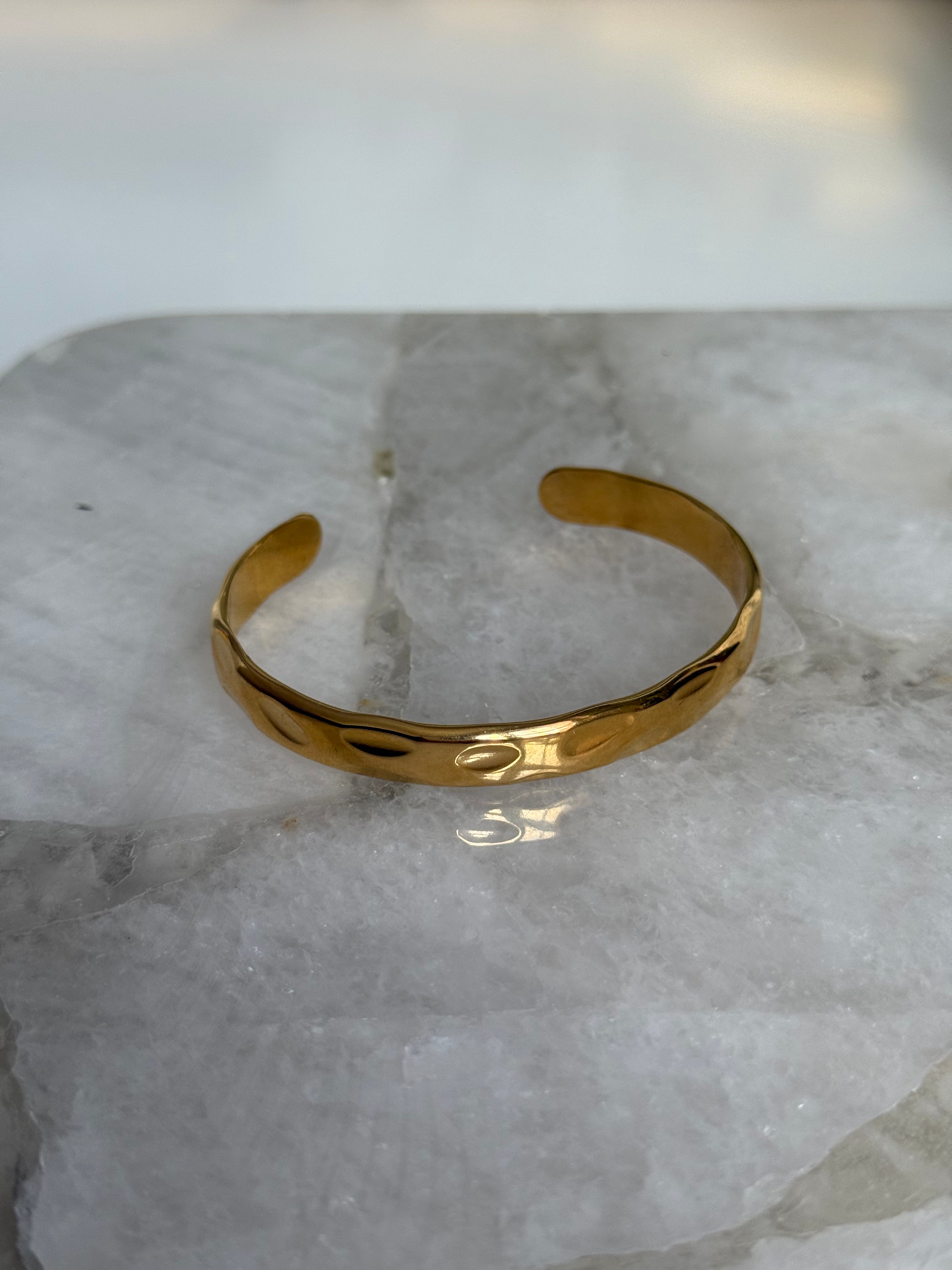 Aeluna Bracelet Bangle