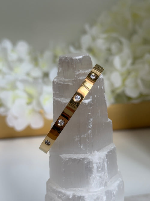 Amour Bracelet Bangle